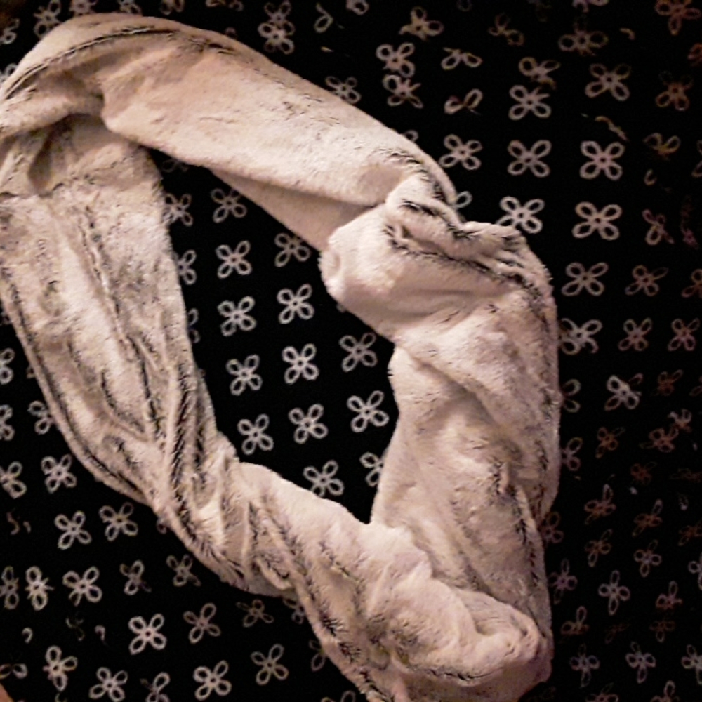 Infinity scarf - Picture 2 of 2